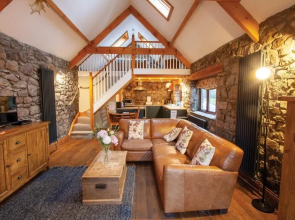 Hill End Barn - 1 Bed Barn Conversion - Llangennith