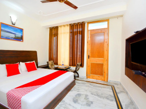 OYO Flagship 45681 Vivek Palace