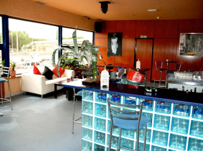 AP Hotel and Parking