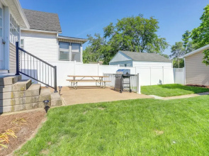 Walk to Lake Erie: Spacious Home in Sandusky!