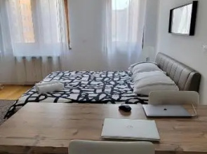 Sleek & lovely studio with a great location