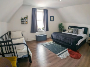 Phénix Central - Huge 3 Bed Apt.