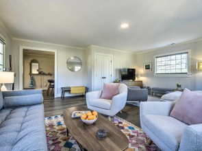 Charming Carrboro Home - Walk to Downtown!