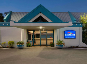 Baymont by Wyndham Intl Speedway/I-95/Daytona Beach