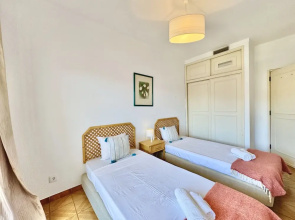 Vilamoura Palm Tree 2 With Poolby Homing
