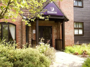 Premier Inn Bridgend - M4 J35