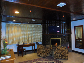 Log Cabin Hotel-Baguio
