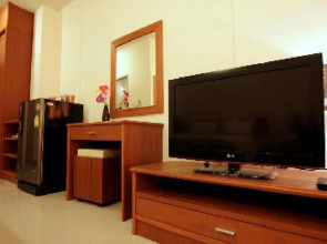 Rafael Mansion Bangkok Aiport