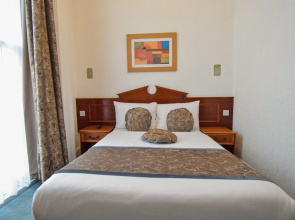 Pembridge Palace Hotel