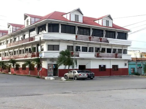 Hotel Casa Flores De Tikal