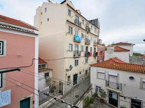 Authentic Apartment in Alfama With Terrace