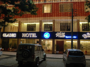 Glades Hotel