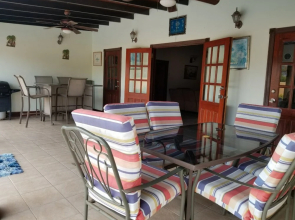 Tropi Isle villa