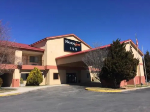 Navajoland Inn and Suites