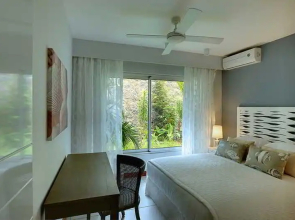 Plage Bleue Beachfront Apartments