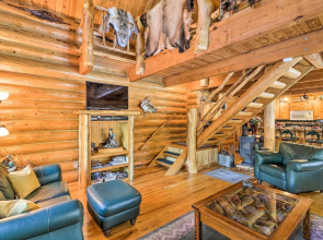 Cozy Glacier Park Log Cabin - 'best in the West!'