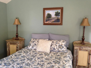 Full Moon Inn B&B