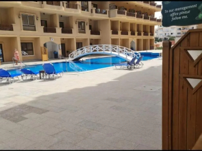 Beautiful studio with sea view and pool view