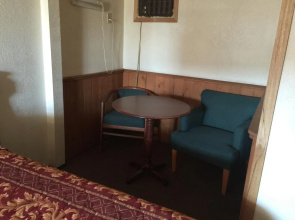 Estevan Motel