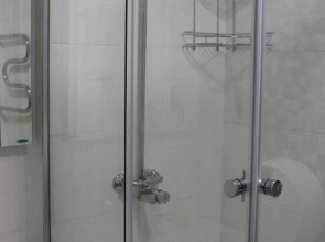 Chernyahovskogo Apartments 5v