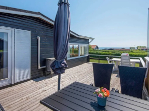 Panoramic Cottage Retreat-by Traum
