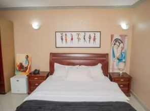 Room-a Large Room in Lubumbashi