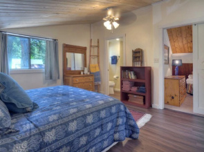 Hideaway River Cabin