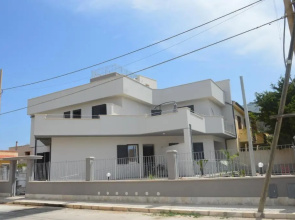 Eryx Apartments