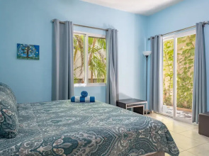 Casa Quetzali 4 Bedroom Home by RedAwning