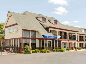 Travelodge Inn & Suites by Wyndham Norman
