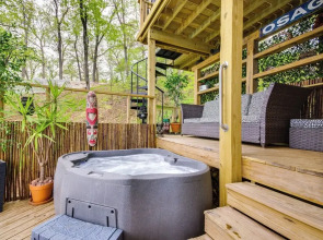 Waterfront Ozarks Home w/ Hot Tub, Bar & Dock