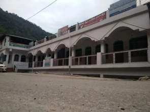 New Basera Hotel