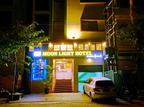 Moon Light Hotel