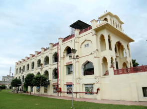 OYO 9141 Hotel Roshan Haveli