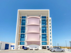 RH- Lagoon Apartments in Ras Al Khaimah, Sunny 3BR near public beach
