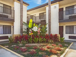 Stanford Inn & Suites Anaheim