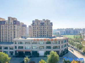 Mingshihui Zhenpin Hotel (Longshou Lake Park)