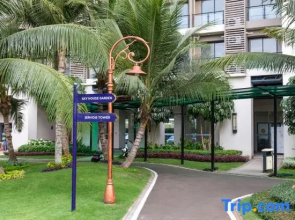 Calma 2BR II @Skyhouse Apartment