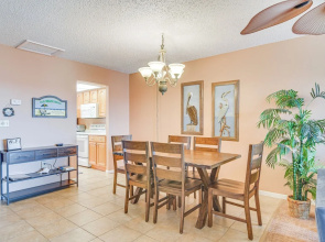Waterfront Condo w/ Patio & Pool on Madeira Beach!