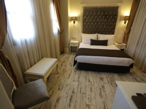 L'Agora Old Town Hotel & Bazaar