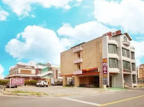 Yangyang Adam House Pension