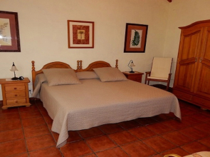Casas Rurales Los Almendreros - Los Perales