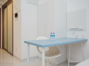 Warm And Homey Studio Room At Sky House Bsd Apartment