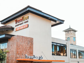 Travelbee Airport Inn