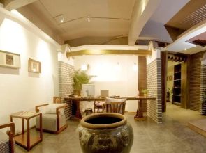 Guilin Jiuzaipangbian Boutique Inn