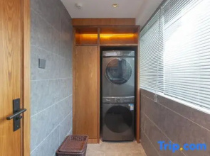 James Joyce Coffetel Hotel (Xiangyang Ancient City Tanxi Road)