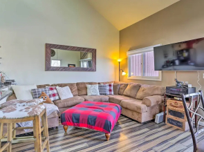 Mountain Creek Condo w/ Grill: Walk to Lifts!