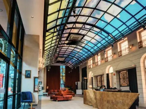 Mana-Mana Suites at Scarletz KLCC