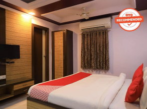 OYO Flagship 77764 Hotel Rahul Ganeshpeth Colony