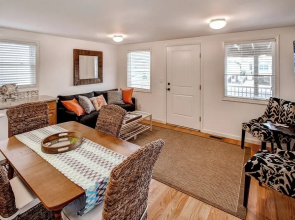 Recently Renovated LBI Apt w/ Deck on Beach Block!